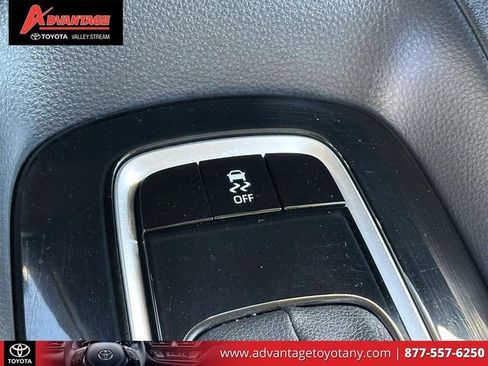 Used 2022 Toyota Corolla LE w/ Carpet Mat Package (TMS) FWD image 35
