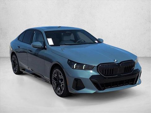 New 2026 BMW 530i w/ M Sport Package RWD image 6