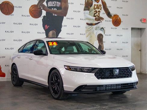 Used 2026 Honda Accord SE image 19
