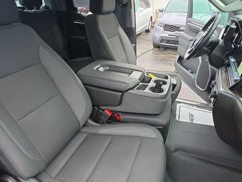 Used 2023 Chevrolet Silverado 1500 LT AWD/4WD image 25