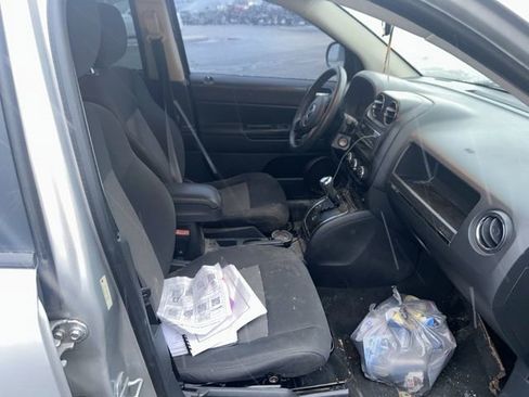 Used 2011 Jeep Compass 2WD image 14