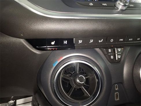 Used 2020 Chevrolet Blazer LT image 12