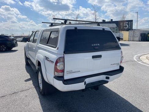 Used 2015 Toyota Tacoma PreRunner w/ TRD Sport Package image 4