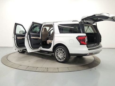 Used 2023 Ford Expedition Max Limited image 13