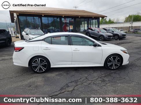 Certified 2023 Nissan Sentra SR w/ SR Premium Package FWD image 9