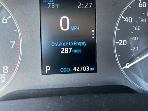Used 2025 Toyota Corolla LE FWD image 9