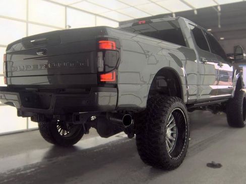 Used 2022 Ford F350 Lariat w/ Black Appearance Package AWD/4WD image 5