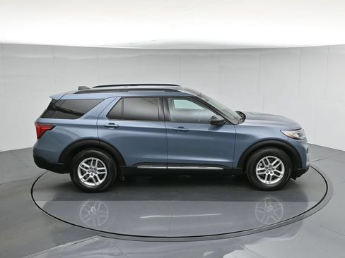 Used 2025 Ford Explorer Active w/ Active Comfort Package RWD image 42