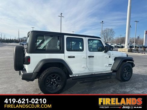 Used 2022 Jeep Wrangler Unlimited Sport image 16
