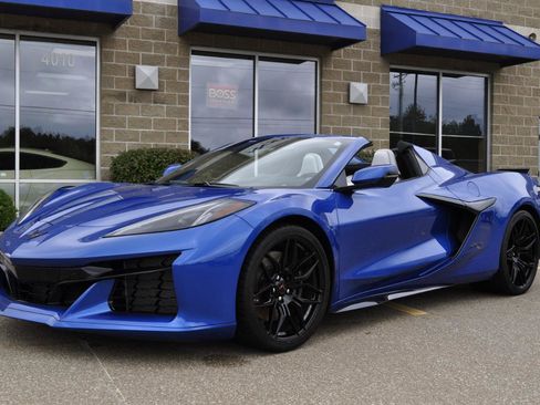 Used 2023 Chevrolet Corvette Z06 RWD image 21