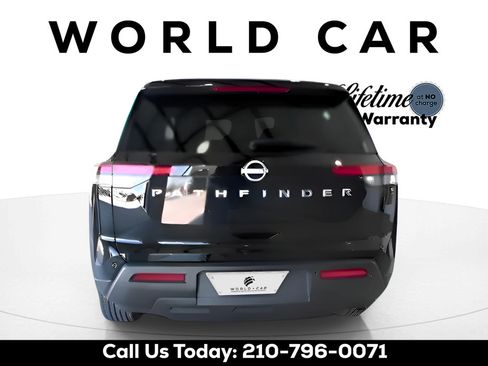 Used 2025 Nissan Pathfinder S FWD image 4