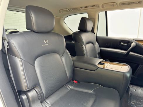 Used 2014 INFINITI QX80 4WD w/ Theater Package image 42
