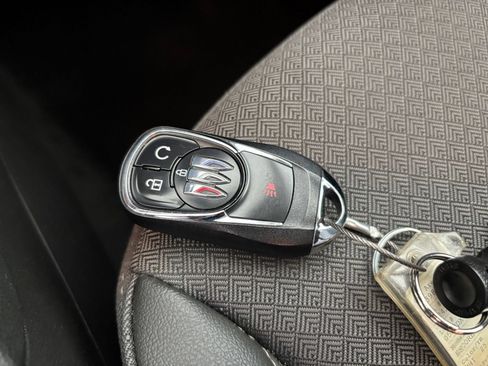 Used 2025 Buick Encore GX Preferred FWD image 21