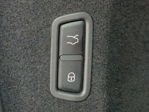 Used 2022 Maserati Levante GT AWD/4WD image 31