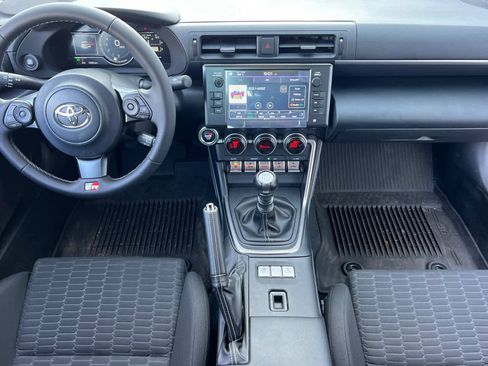 Used 2025 Toyota GR86 w/ ALL Weather Mat Package (TMS) image 4