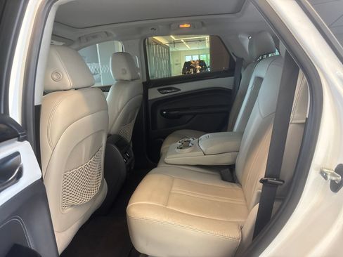 Used 2016 Cadillac SRX Luxury w/ Driver Awareness Package FWD image 11
