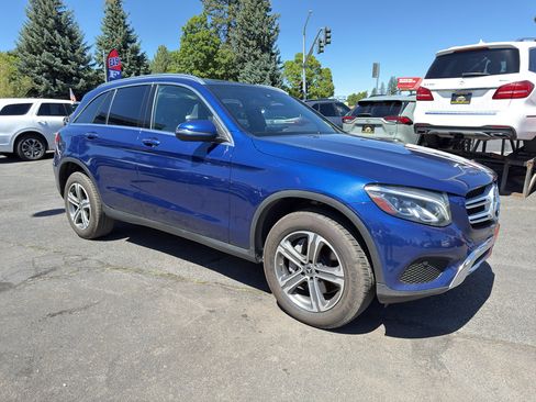 Used 2018 Mercedes-Benz GLC 300 4MATIC image 7