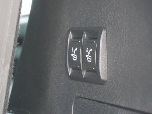 Used 2024 Toyota Sequoia Limited image 14