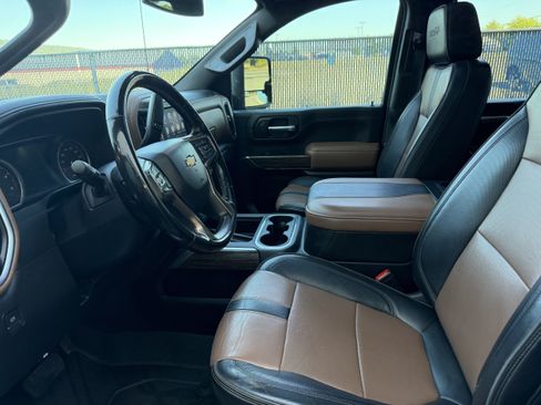 Used 2023 Chevrolet Silverado 3500 High Country AWD/4WD image 11