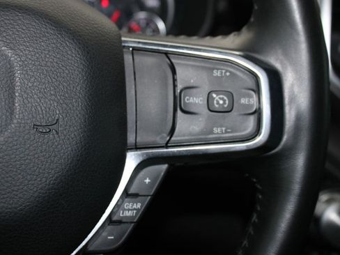 Used 2024 RAM 1500 Laramie AWD/4WD image 14