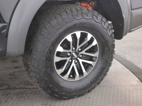 Used 2020 Ford F150 Raptor w/ Equipment Group 802A Luxury image 14