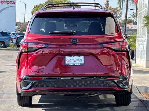 Certified 2025 Toyota Sienna XSE image 6
