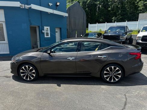 Used 2016 Nissan Maxima SR FWD image 3