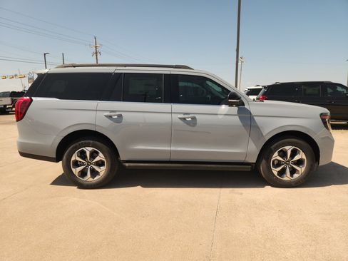 New 2027 Ford Expedition Active RWD image 7