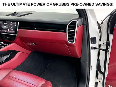 Used 2022 Porsche Cayenne S AWD/4WD image 19