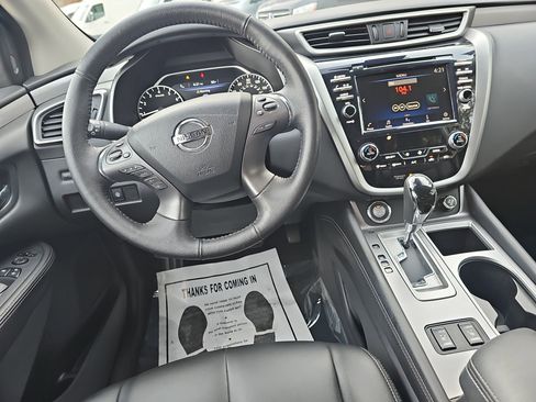 Used 2022 Nissan Murano SV image 16
