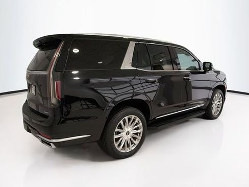 Used 2023 Cadillac Escalade Premium Luxury AWD/4WD image 6