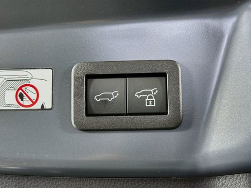 Certified 2026 Toyota Prius Plug-In Hybrid FWD image 40