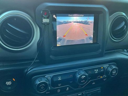 Used 2020 Jeep Gladiator Sport w/ Quick Order Package 24S image 23