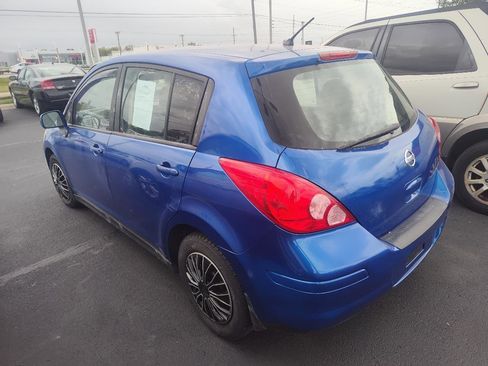 Used 2011 Nissan Versa 1.8 S w/ Plus Pkg FWD image 4