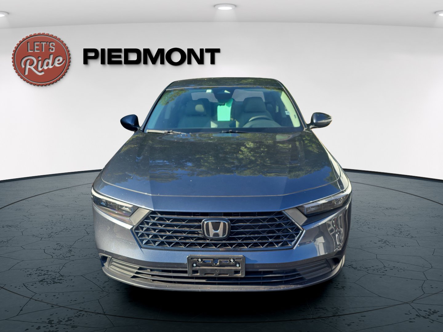 Used 2025 Honda Accord LX image 2