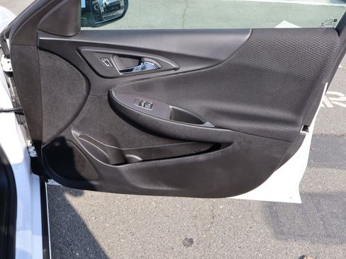 Used 2024 Chevrolet Malibu LT image 35