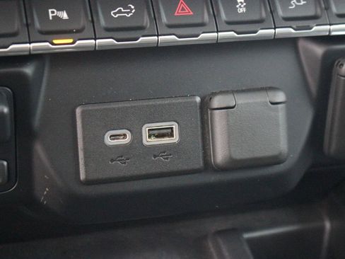 Used 2020 GMC Sierra 3500 Denali w/ Denali Ultimate Package image 30