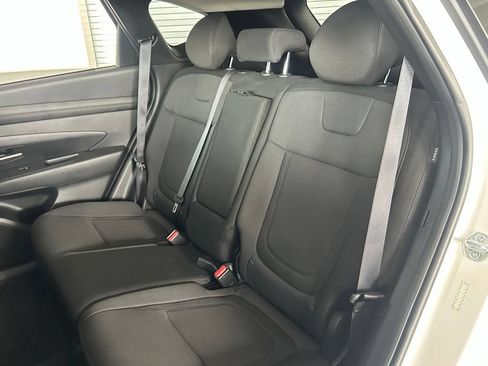 Used 2025 Hyundai Tucson SE FWD image 30