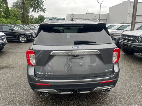 Used 2022 Ford Explorer Platinum w/ Equipment Group 601A AWD/4WD image 6