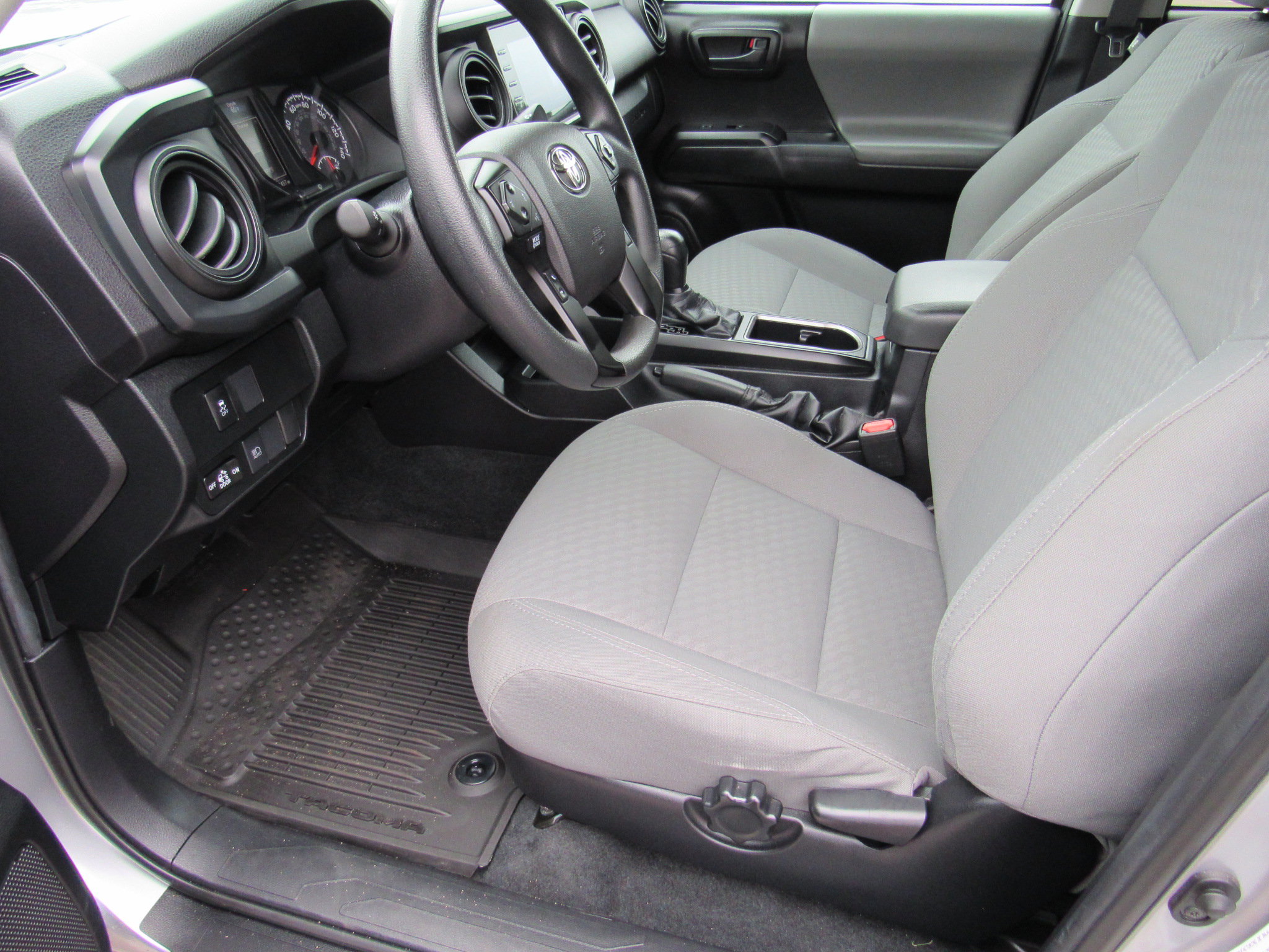 Used 2021 Toyota Tacoma SR AWD/4WD image 14