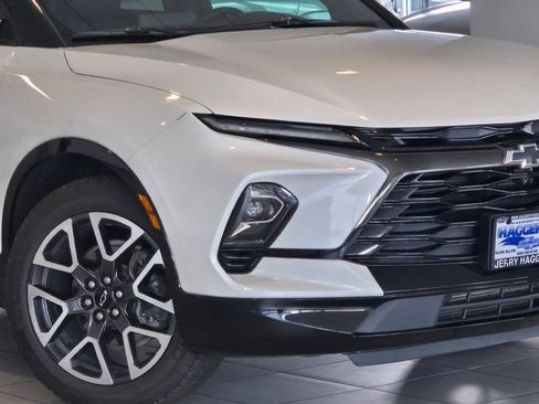Certified 2023 Chevrolet Blazer RS w/ Driver Confidence II Package AWD/4WD image 2