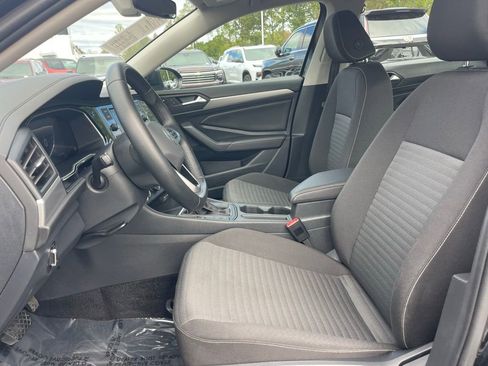Used 2024 Volkswagen Jetta S image 9
