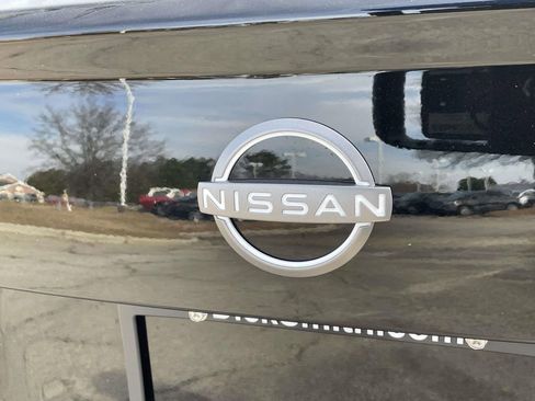 Used 2025 Nissan Versa S w/ Trunk Package image 8