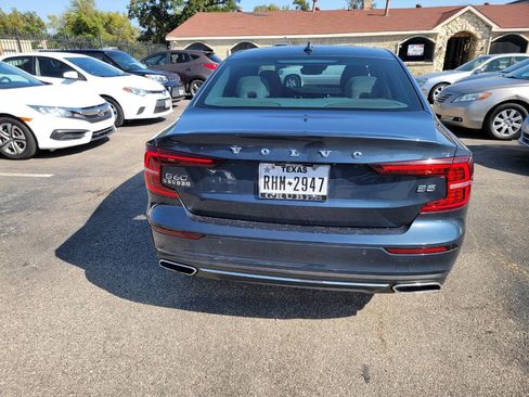 Used 2022 Volvo S60 B5 Inscription w/ Advanced Package image 4