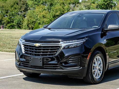 Used 2022 Chevrolet Equinox LS image 7