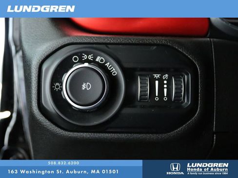 Used 2018 Jeep Wrangler Unlimited Rubicon image 27