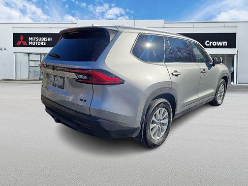 Used 2024 Toyota Grand Highlander XLE image 4