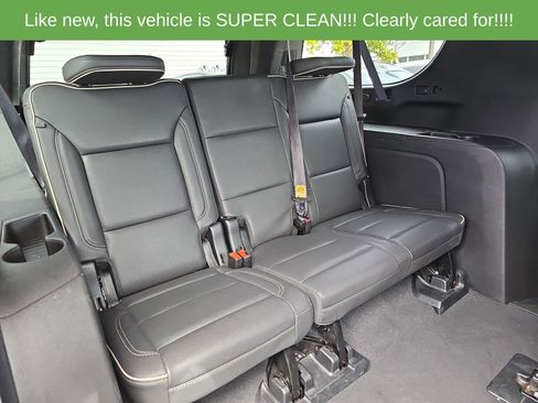 Used 2023 Chevrolet Suburban Premier RWD image 12
