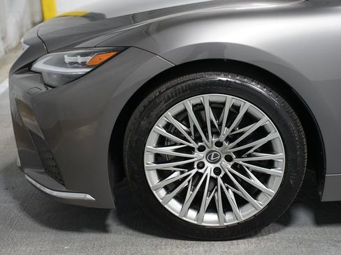 Used 2024 Lexus LS 500 w/ Interior Upgrade Package RWD image 5