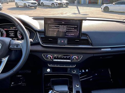 Certified 2025 Audi Q5 2.0T Premium Plus w/ Premium Plus Package image 19